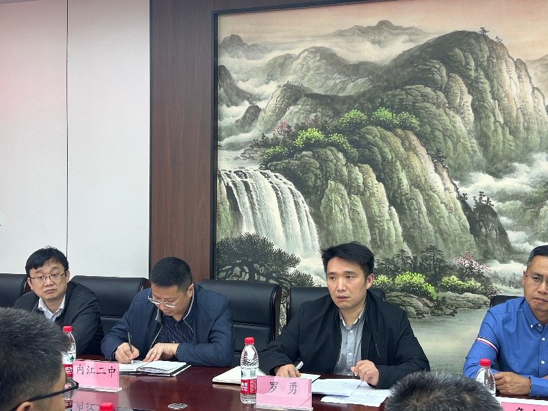 1778551726902091121.jpg 罗校.jpg