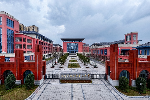 1761620668190030985.jpg 封面图.jpg