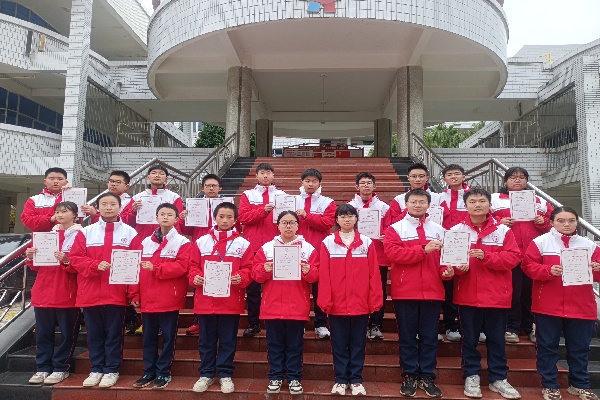 科创获奖合影 (3).jpg